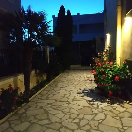 Aparthotel Nitsa